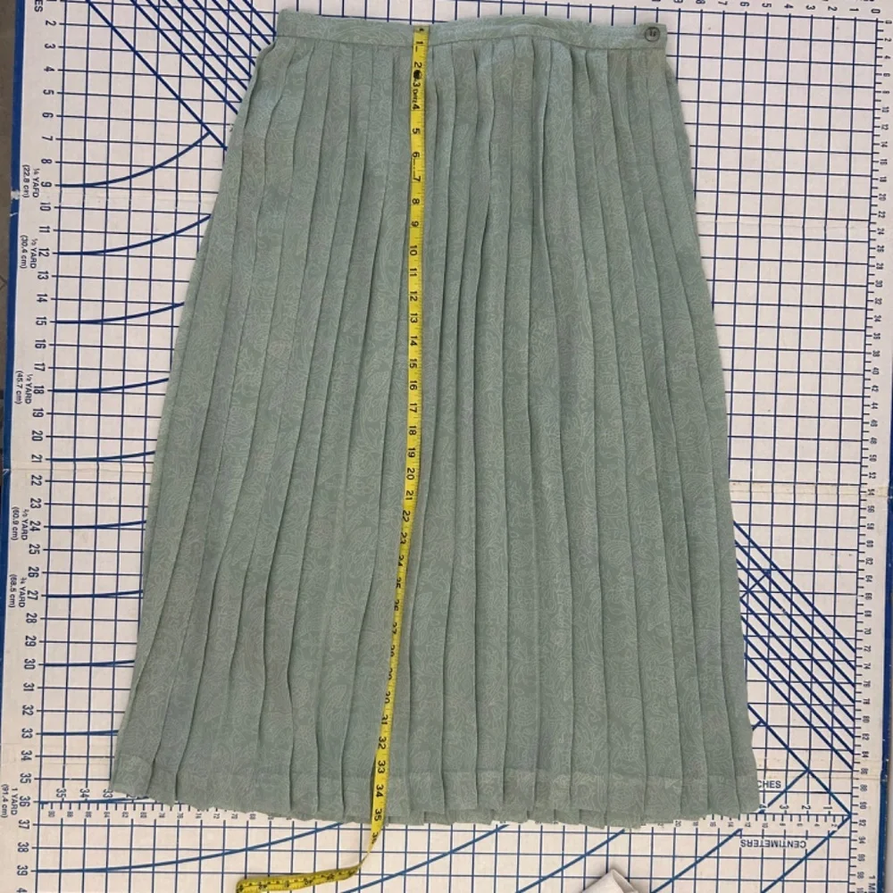 Talbot’s Pale Mint Green W/white Paisley Pattern Pleated MIDI Skirt Size 18 - Picture 7 of 10